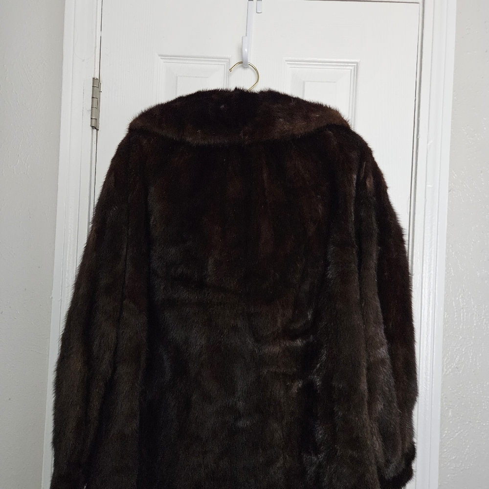 Mink Coat - Picture 2 of 3